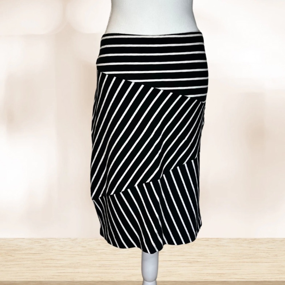 Mossimo Supply Co. Black and White Asymmetrical Pencil Skirt